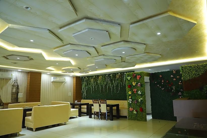 undefined Hotel Kristal Inn 7