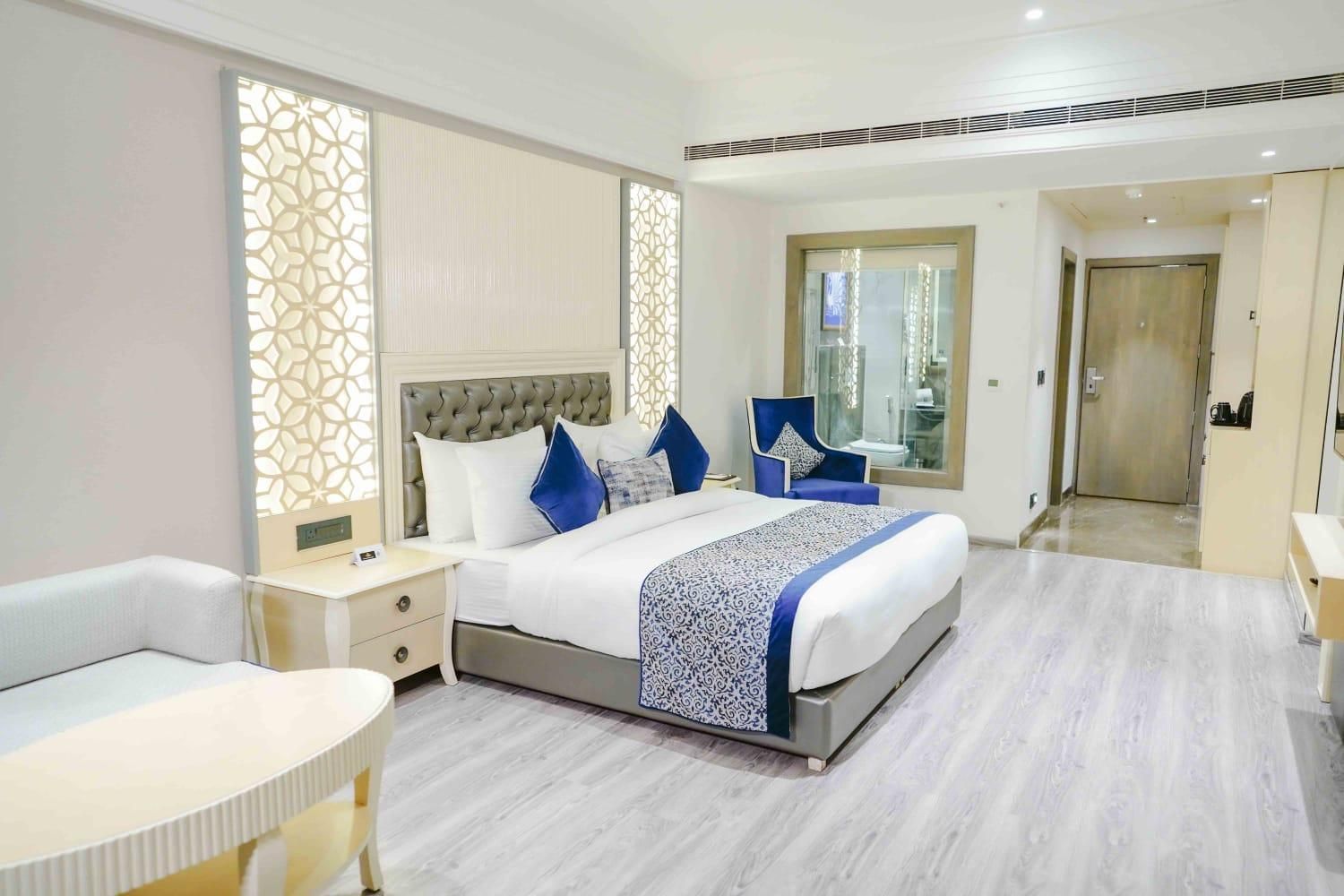 The Grand Nirvana Hotel Executive Room