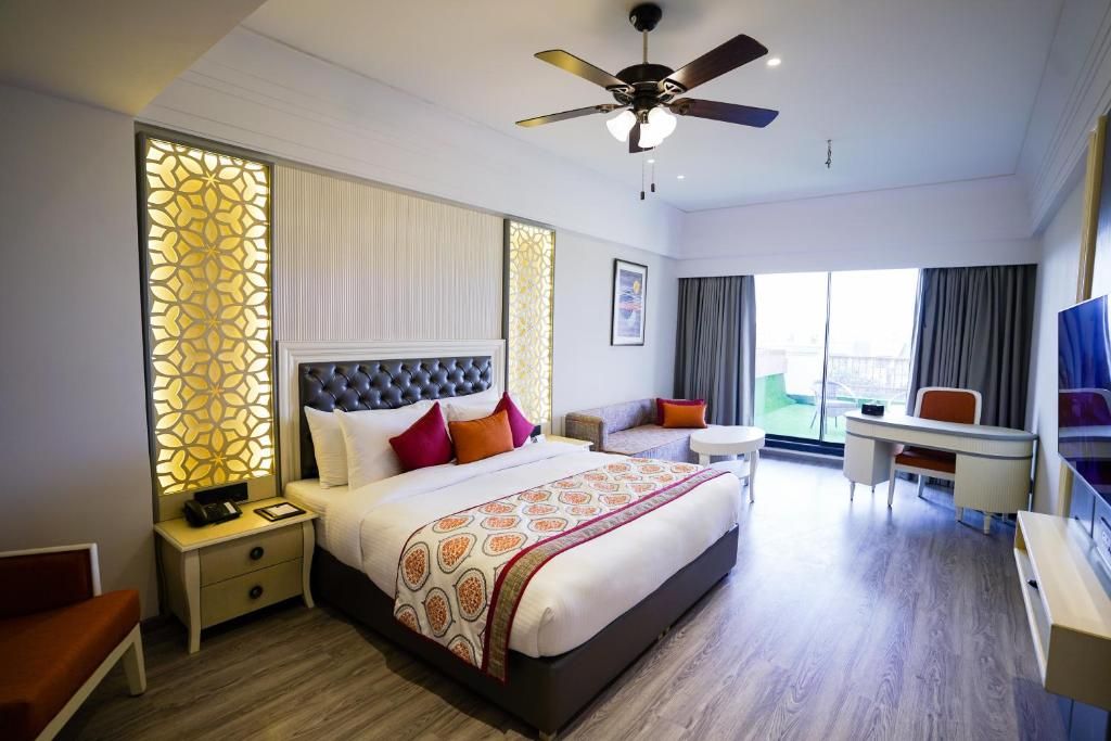 The Grand Nirvana Hotel Executive Room 5