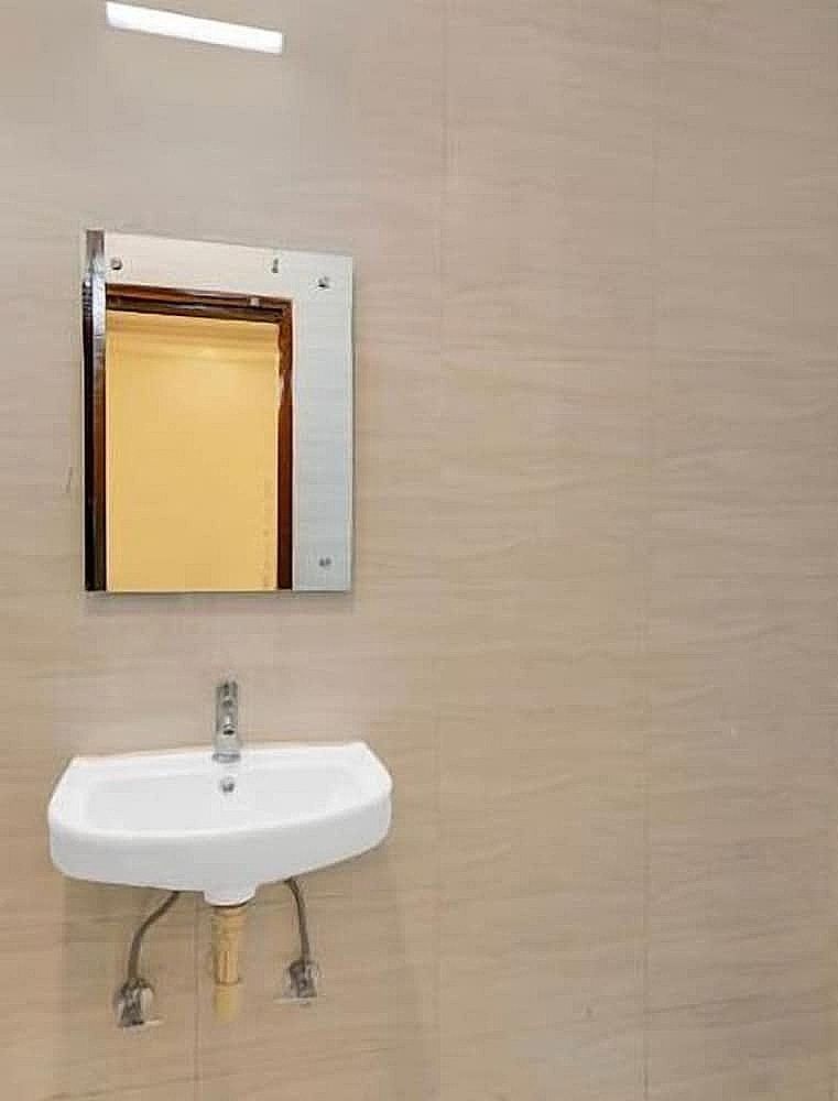 Hotel Orchid Deluxe Room 17