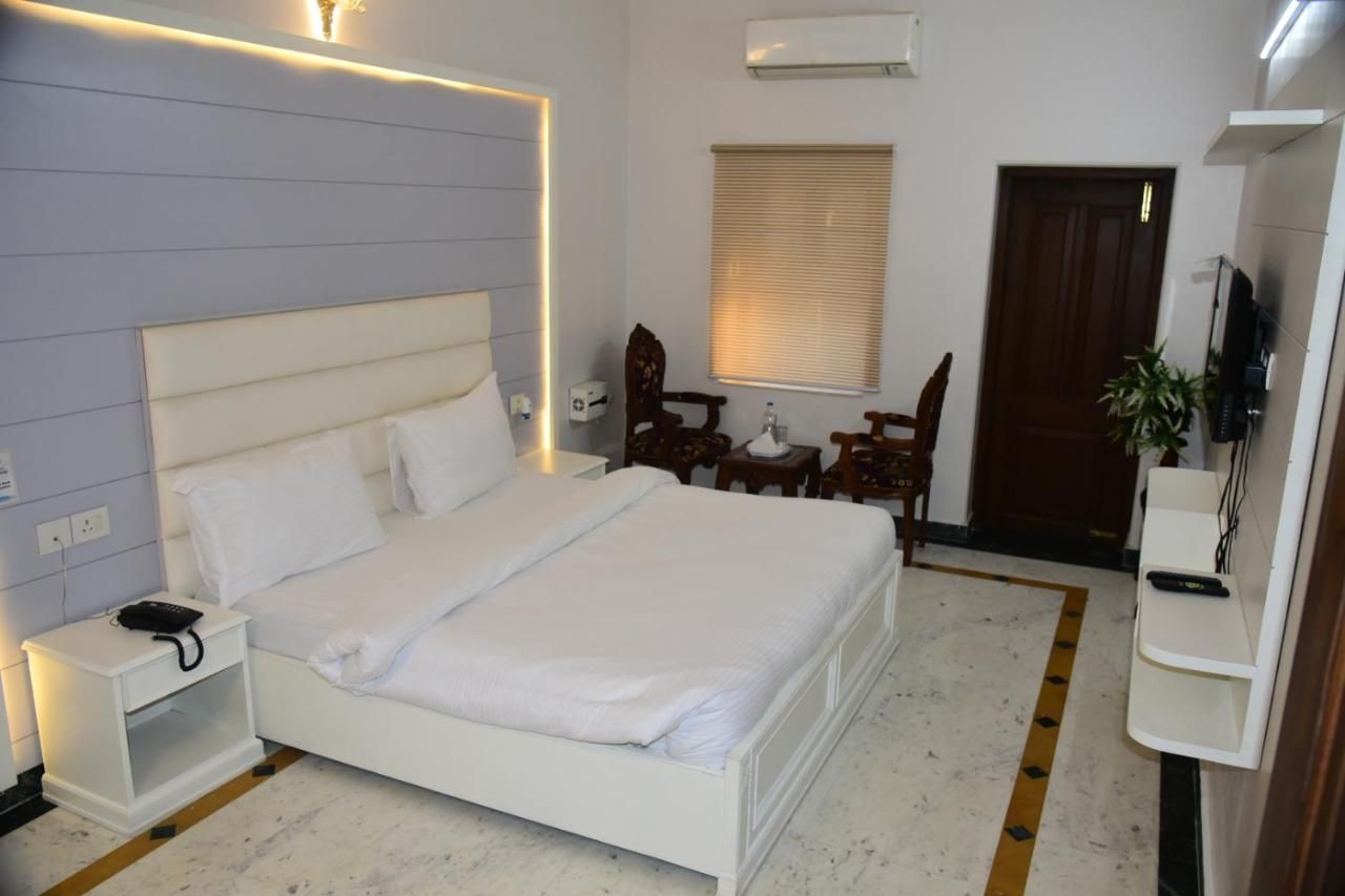 Shakuntala Palace Executive Room 4