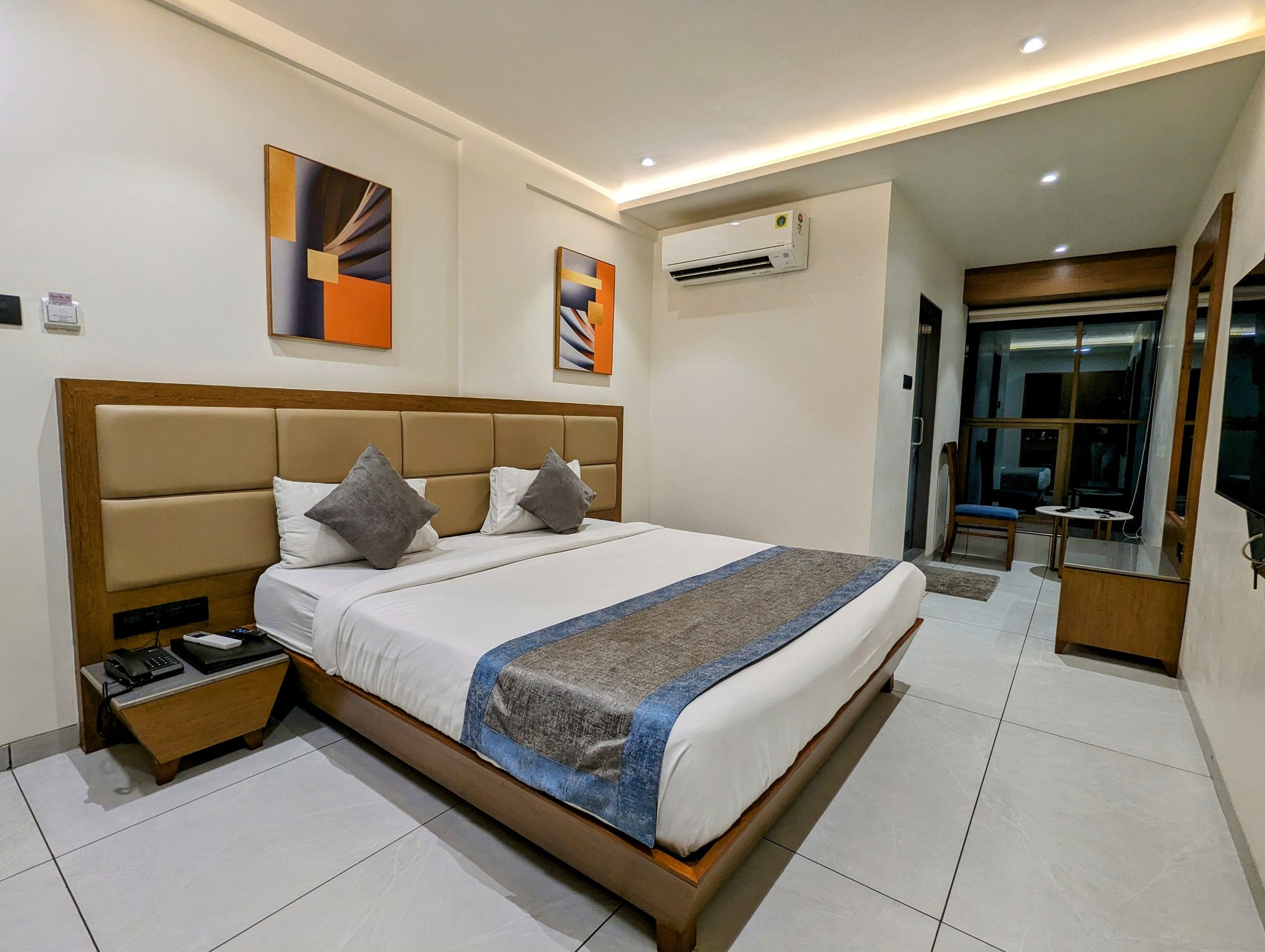 Excutive Room