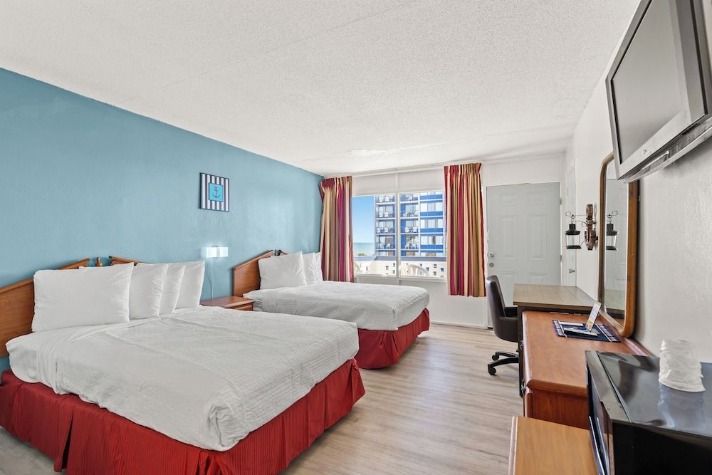 Double Room, 2 Double Beds, Non Smoking, Pool View