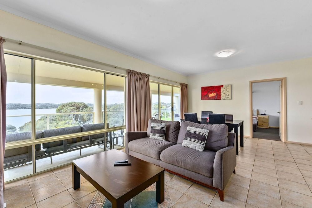 Comfort Inn Robe Apartment, Multiple Beds, Non Smoking (Efficiency) 3