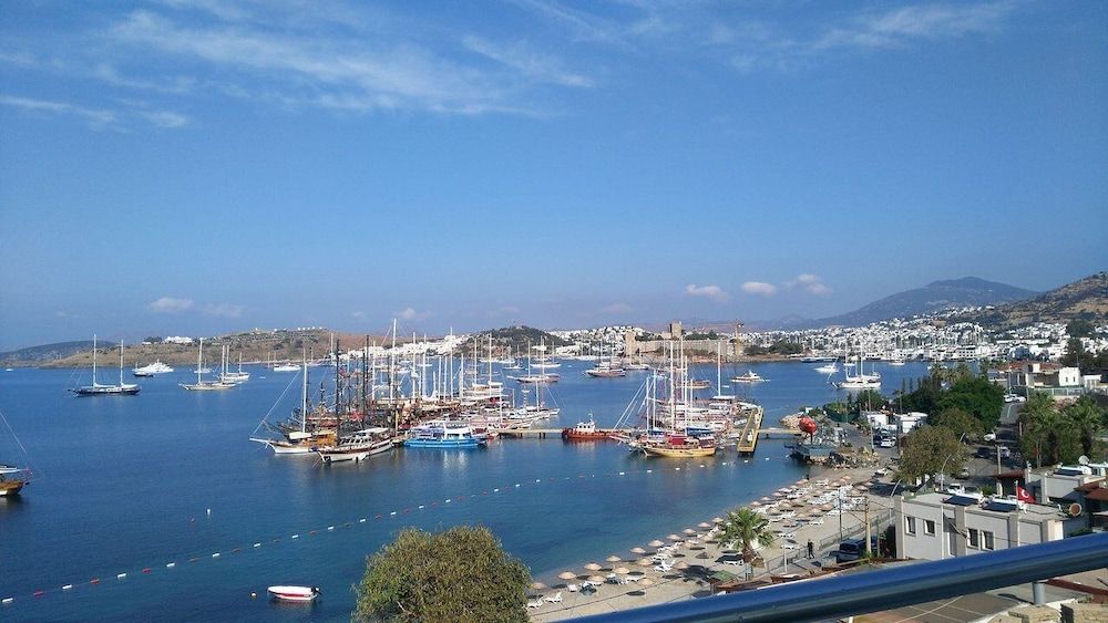 undefined Bumerang Suites Hotel 4