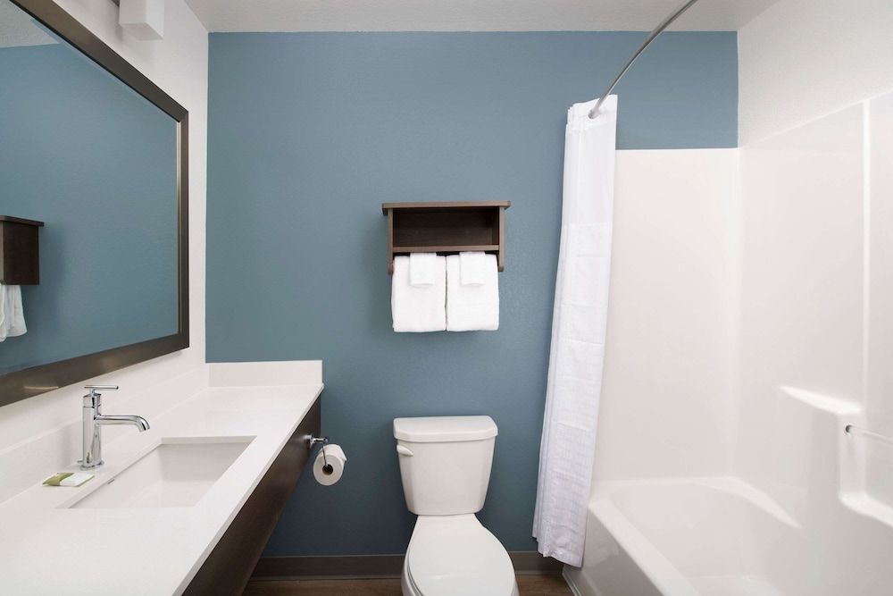 Woodspring Suites  West Des Moines Standard Room, 1 King Bed, Non Smoking 7