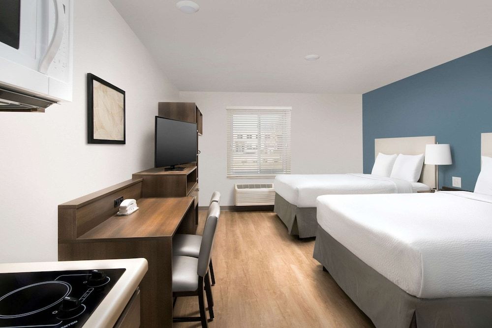 Woodspring Suites  West Des Moines Standard Room, 2 Queen Beds, Non Smoking 8