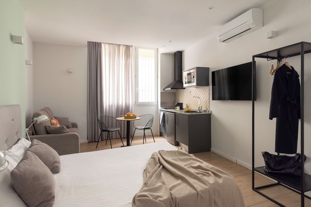 Apartamentos Líbere Valencia Jardín Botánico Family Studio, Terrace 3