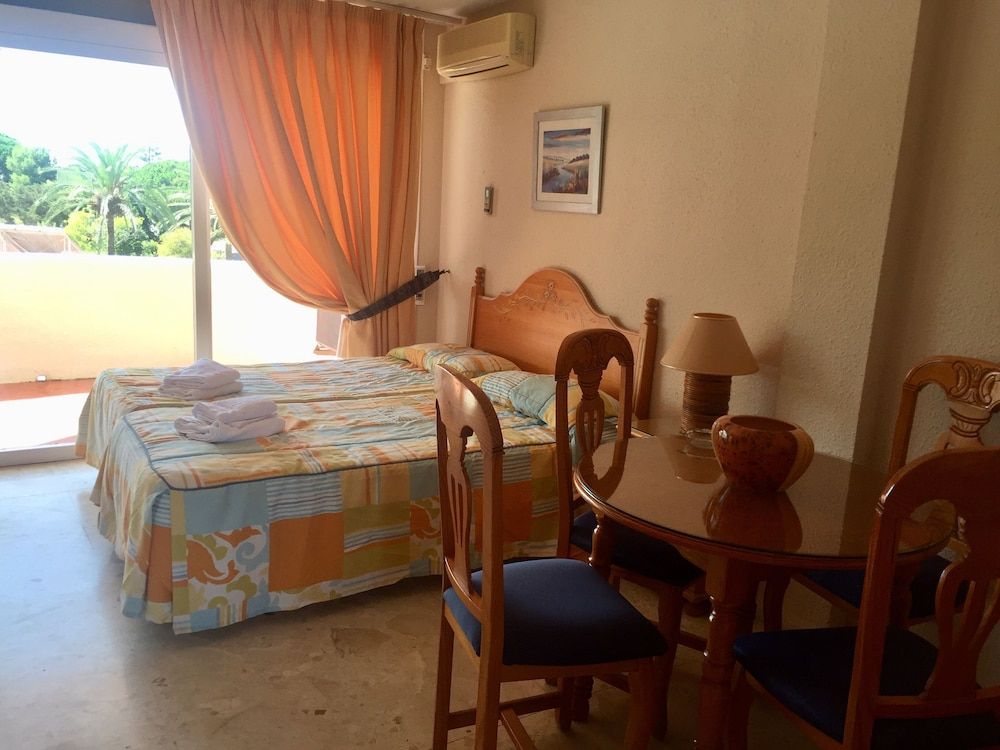 undefined Apartamentos Coronado 8