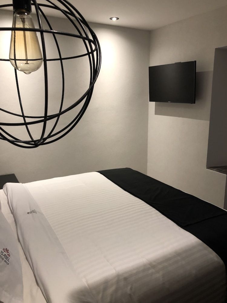 Hotel Isabel Superior Room, 1 King Bed, Courtyard View 5