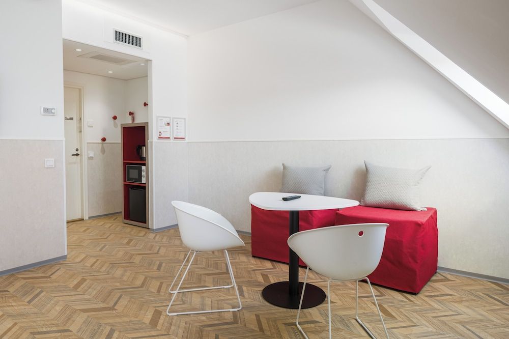 Omena Hotel Turku Kauppiaskatu Superior Quadruple Room 5