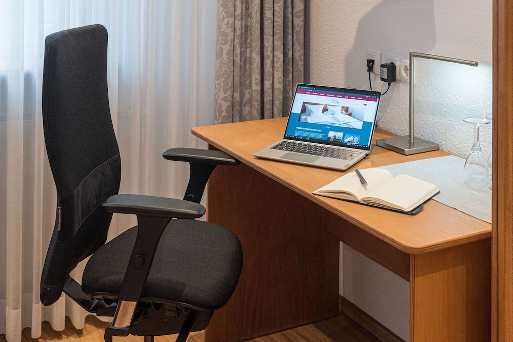 Hotel Elysee Comfort Double Room 4