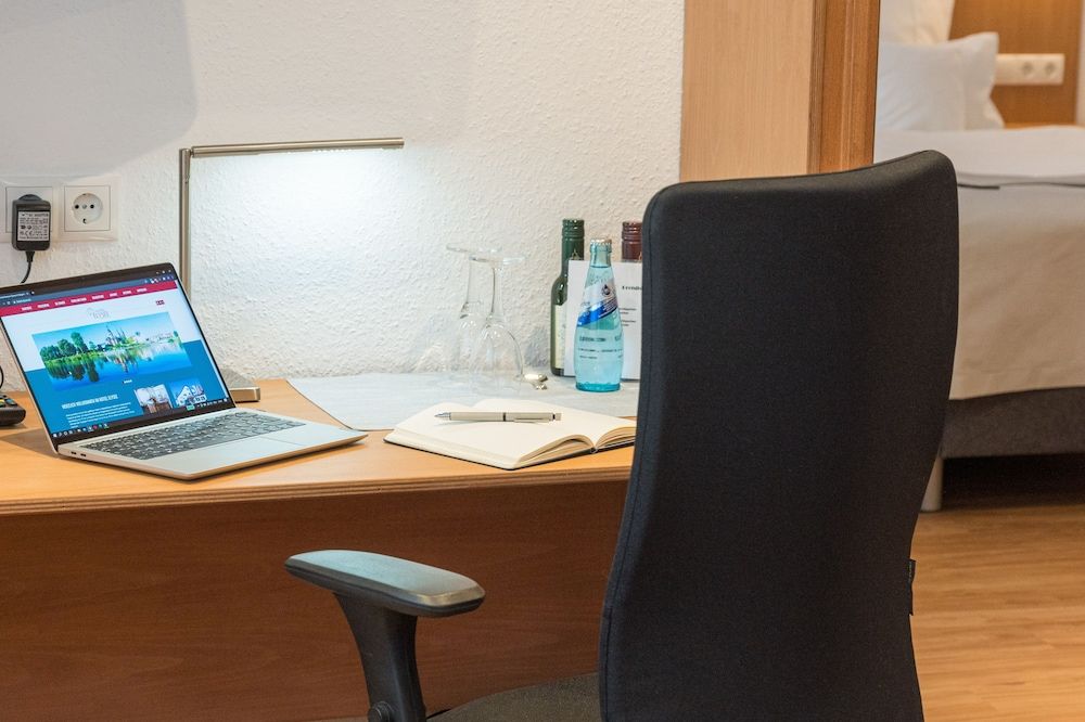 Hotel Elysee Comfort Double Room 6