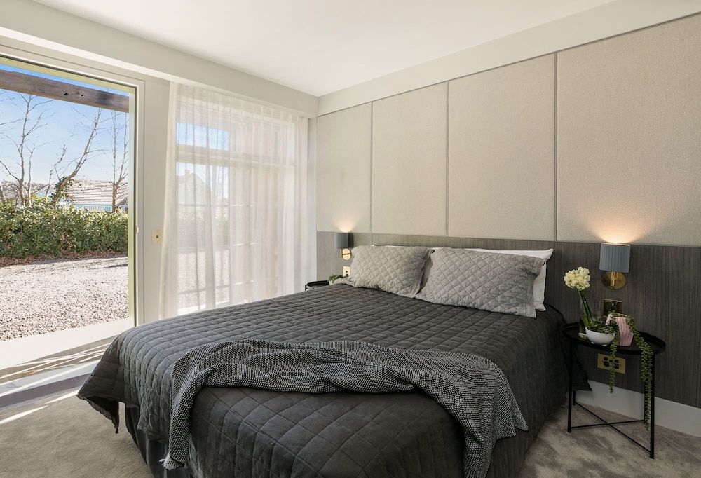 The Bowral Hotel Garden Room 2