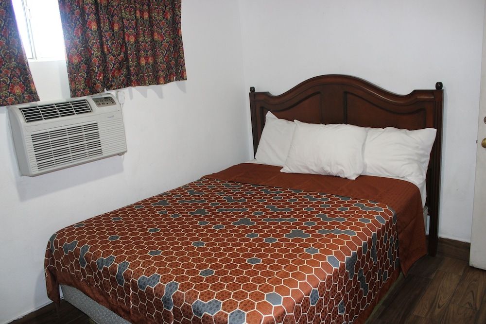 City Center Motel Family Room 3