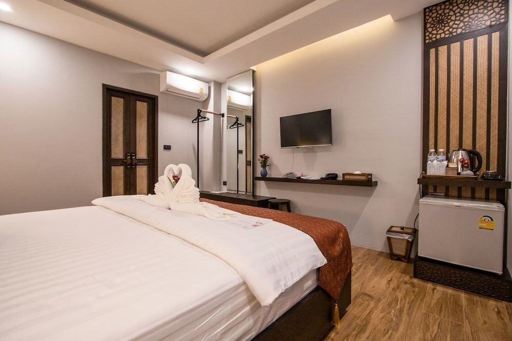 Paraiso Hotel Chiangmai Deluxe Double Room, 1 King Bed 2