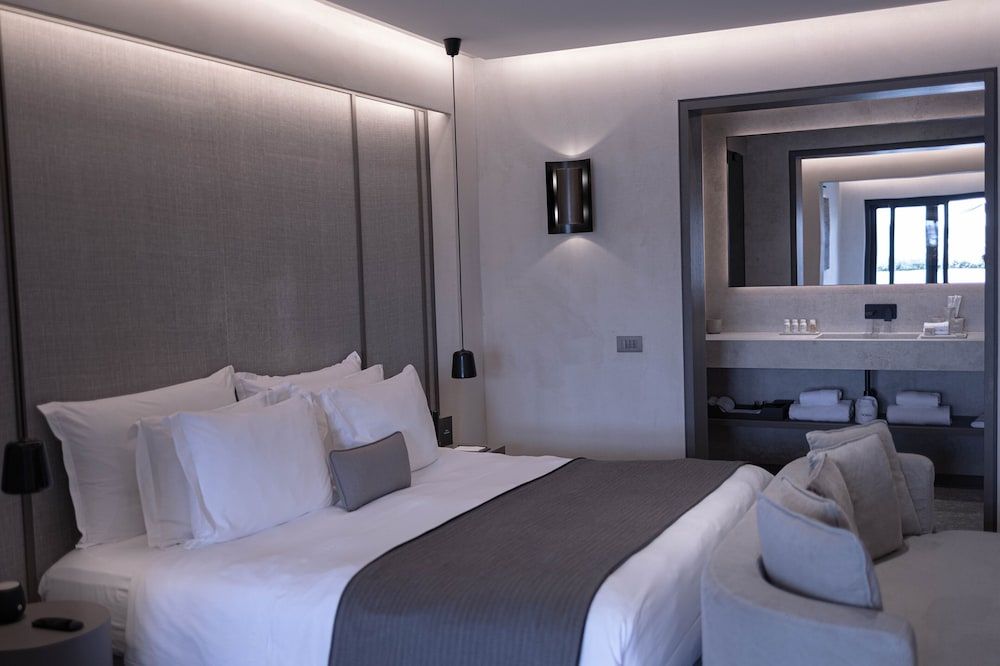 Noima Suite, Private Heated Pool, Sea View