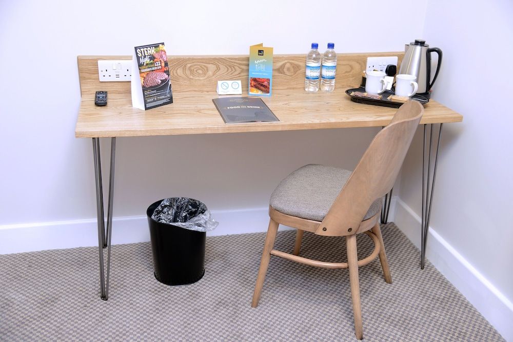 Shah of Persia, Poole by Marston's Inns Double Room 6