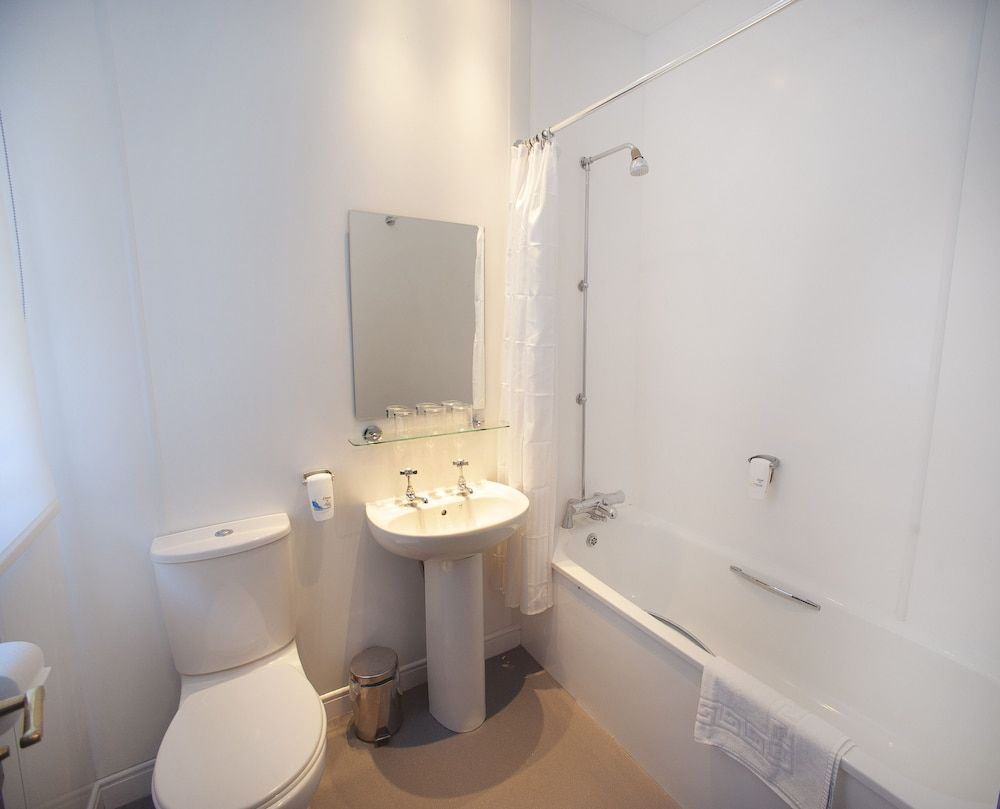 Shah of Persia, Poole by Marston's Inns Double Room 4