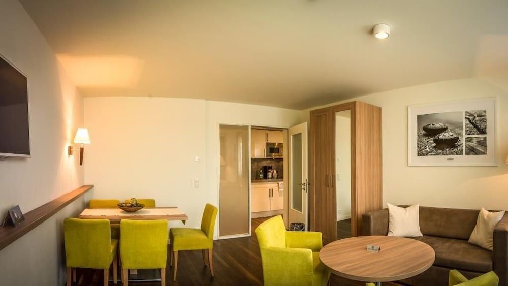 Hotel Warnow Family Apartment, Kitchen, Basement 3