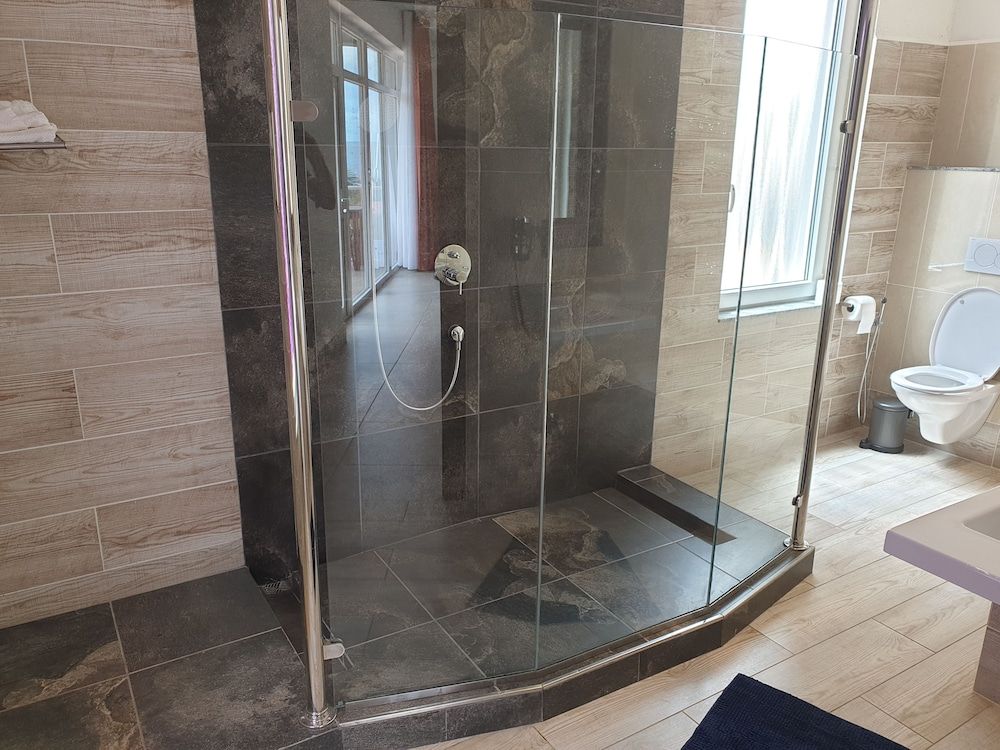 Kasumai Beach Resort Family Suite, Partial Ocean View 7