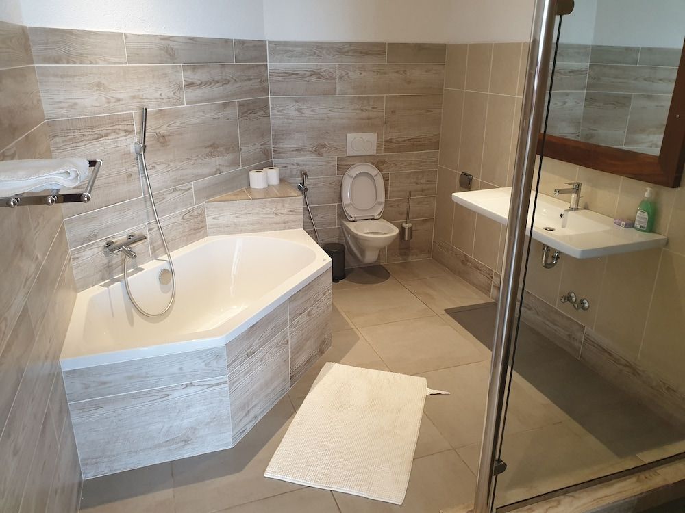 Kasumai Beach Resort Panoramic Suite, Ocean View 8