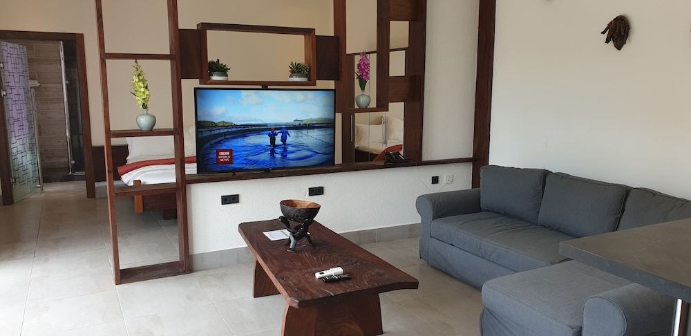 Kasumai Beach Resort Family Suite, Partial Ocean View 10