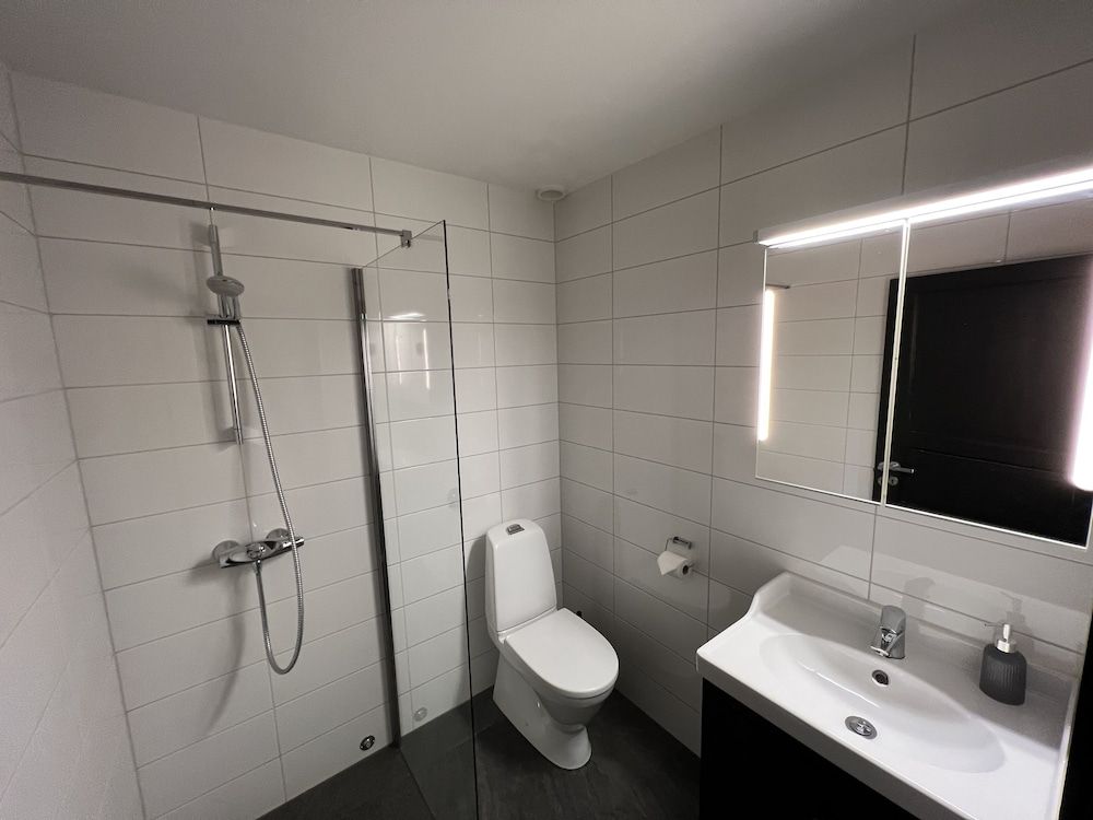 Apartment 5 persons (excluding linen & towels)