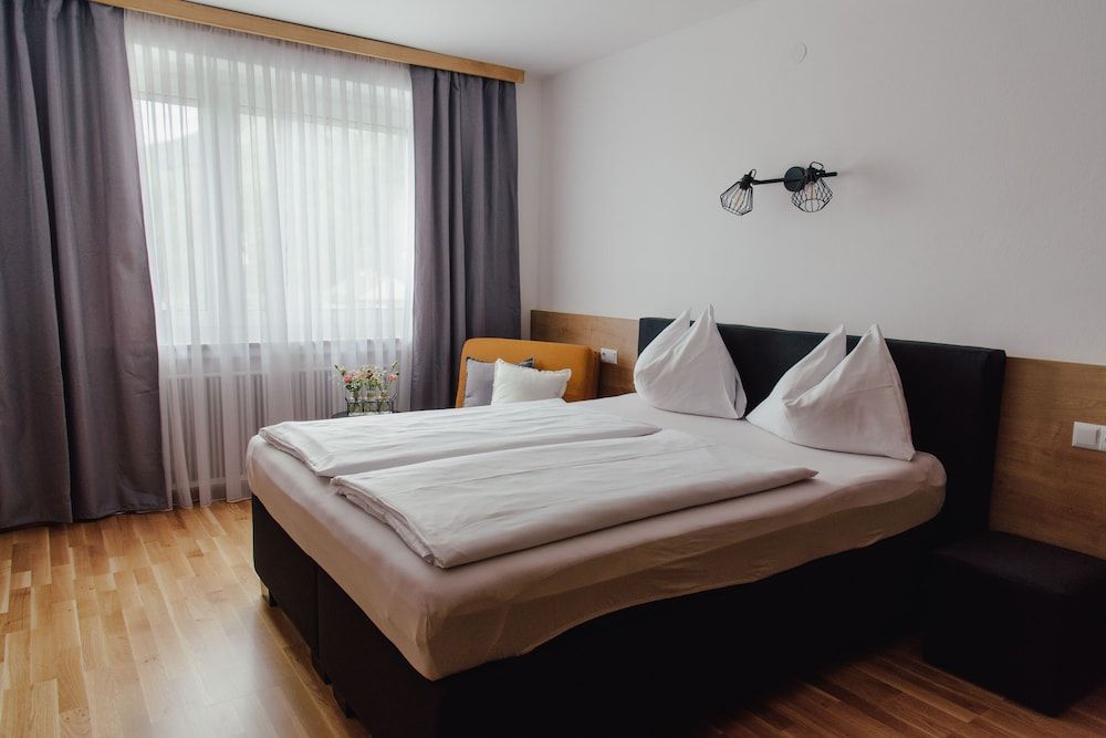 undefined Hotel Drei Kreuz 4