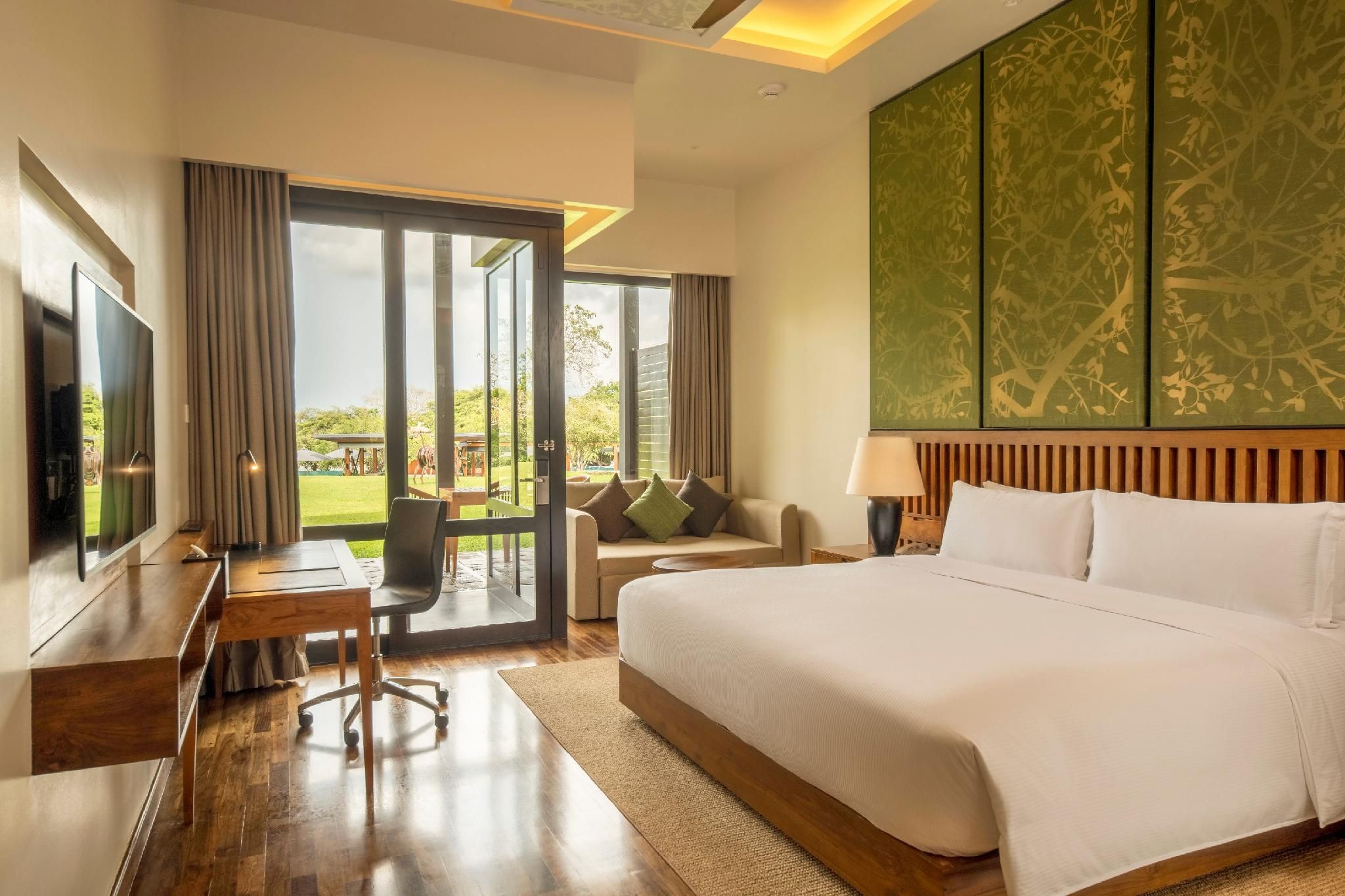 King Accessible Room