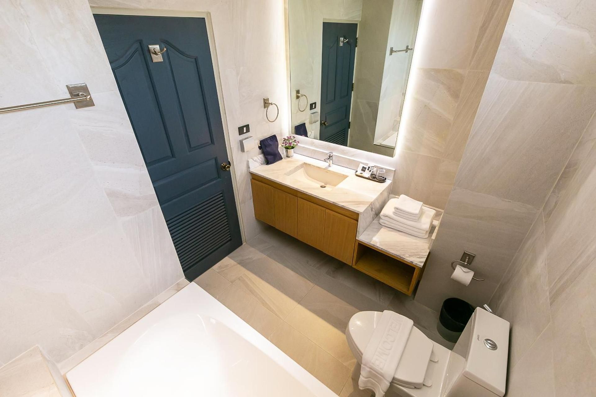 undefined THEA Private Suites by TH District 6