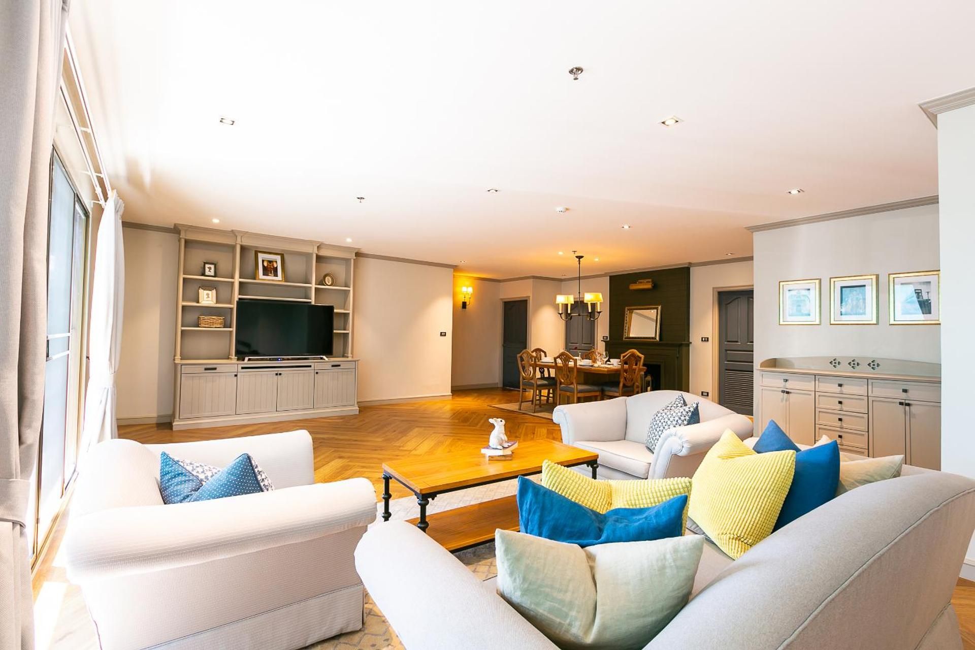 undefined THEA Private Suites by TH District 7