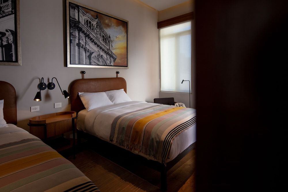 Central Hotel Boutique Deluxe Double Room, 2 Queen Beds 3