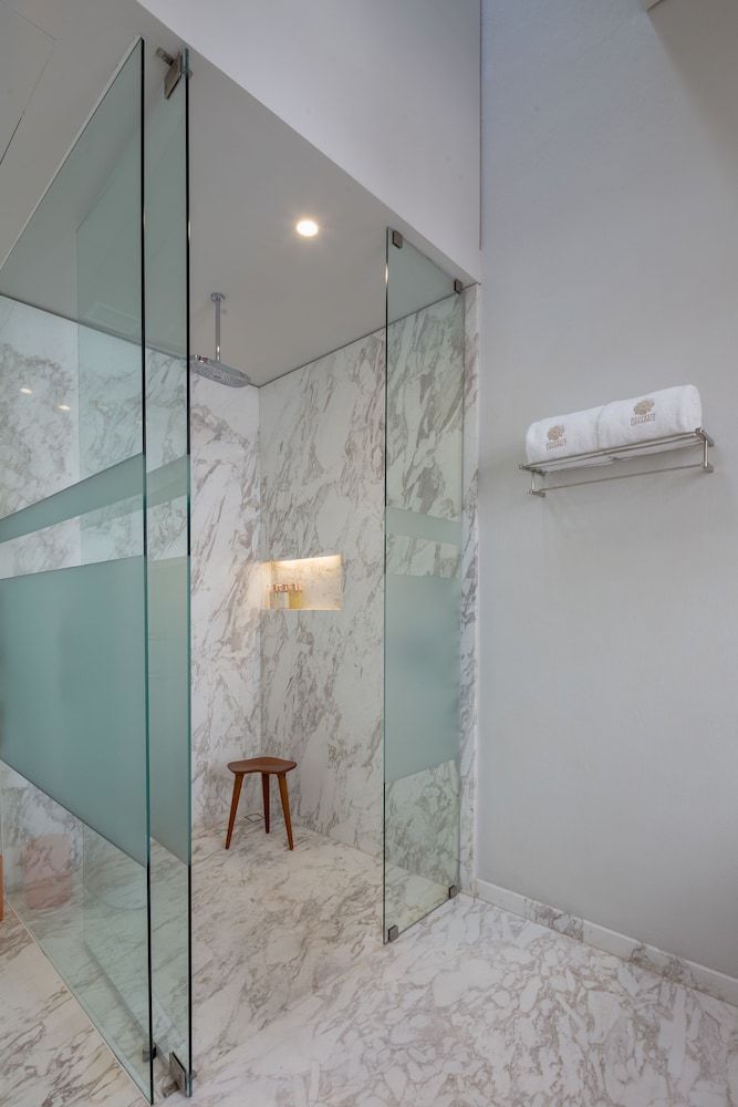 Central Hotel Boutique Deluxe Single Room, 1 King Bed 5