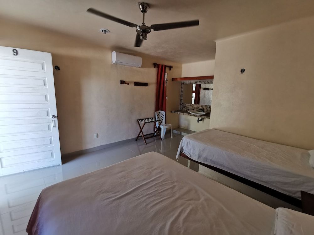 Las Cabañas Del Doctor Comfort Room, Beach View 3