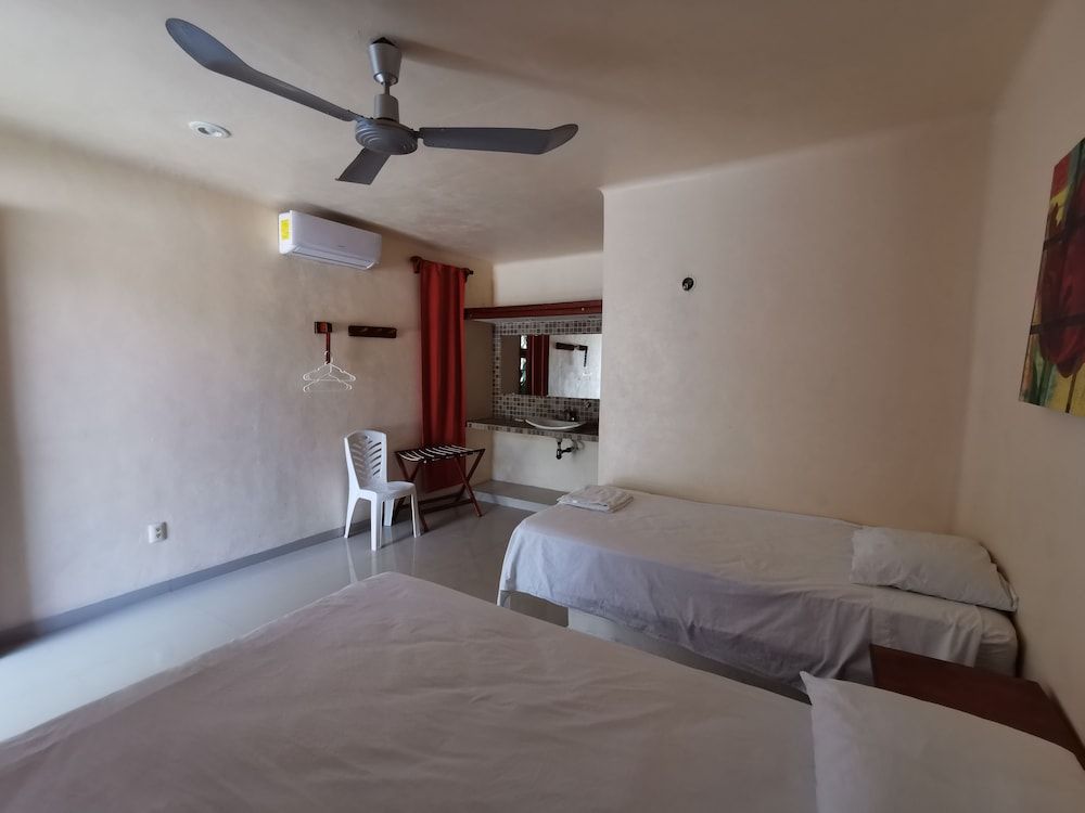 Las Cabañas Del Doctor Comfort Room, Beach View
