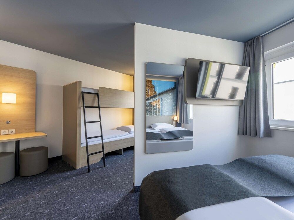 B&B Hotel Schweinfurt-City Quadruple Room 3