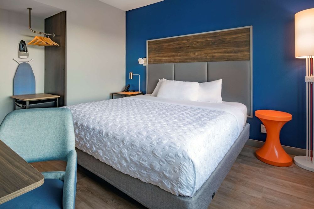 undefined Tru By Hilton Omaha I-80 at 72nd Street, NE 2