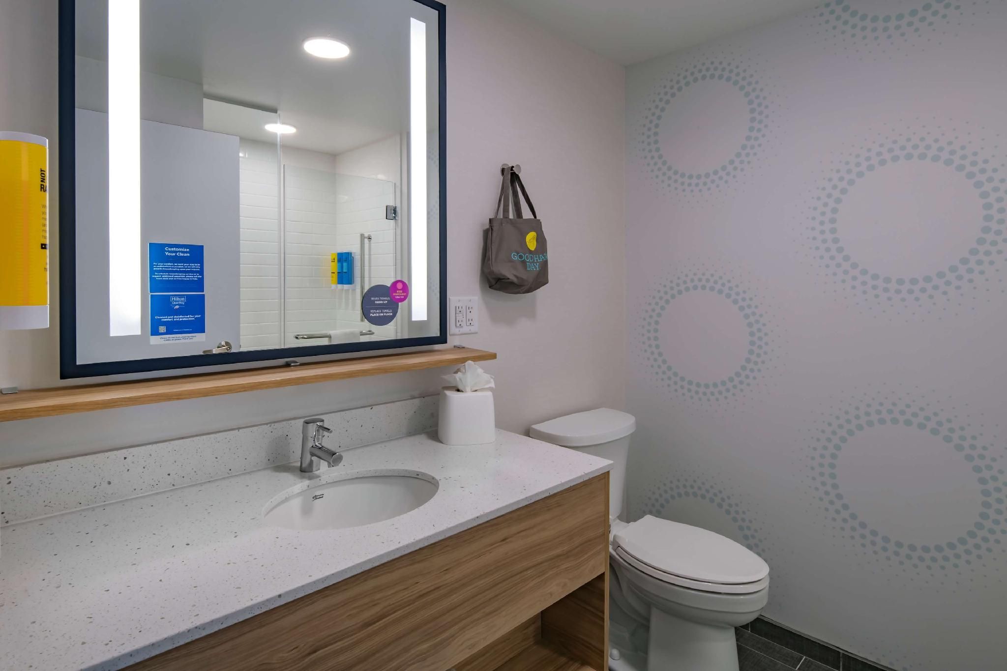 undefined Tru By Hilton Omaha I-80 at 72nd Street, NE 8