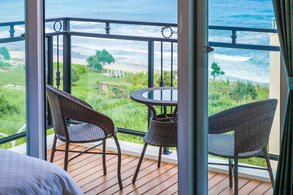 Sea Dragonfly Panoramic Room, Multiple Beds, Non Smoking, Ocean View 4