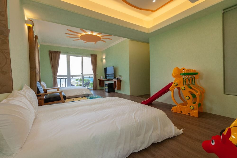 Sea Dragonfly Family Quadruple Room, 2 Double Beds, Accessible, Non Smoking 3