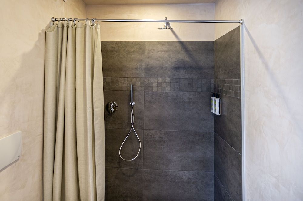 Ah Porticcioli boutique apartments Deluxe Room 7