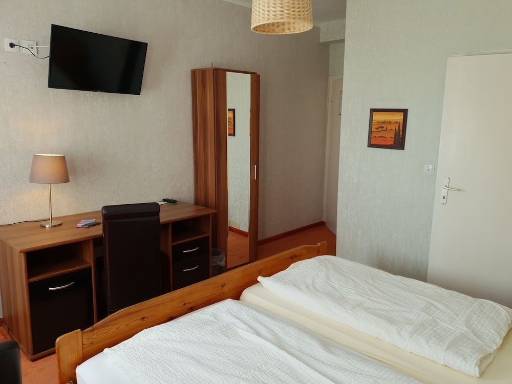 Südhotel Double or Twin Room 3