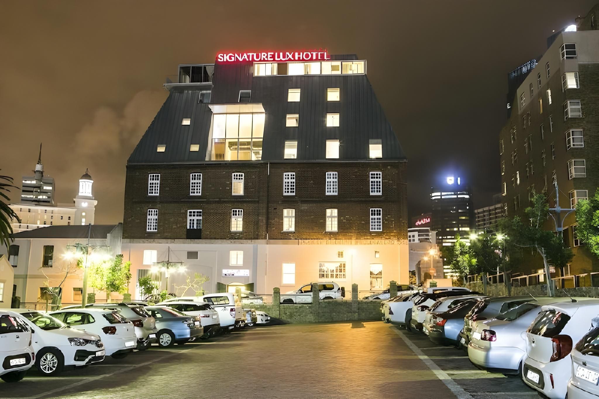 undefined ONOMO Hotel Waterfront 7