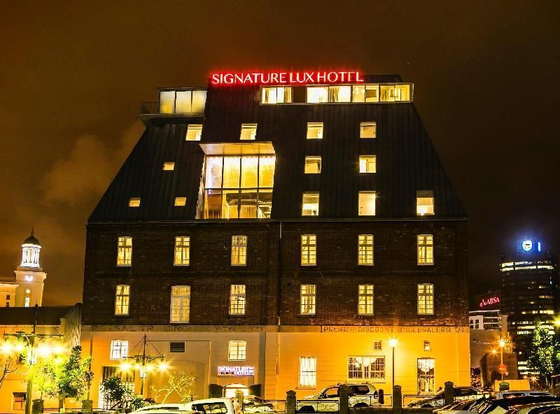 undefined ONOMO Hotel Waterfront 8