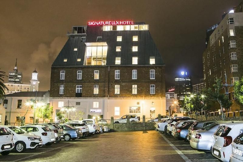 undefined ONOMO Hotel Waterfront 5