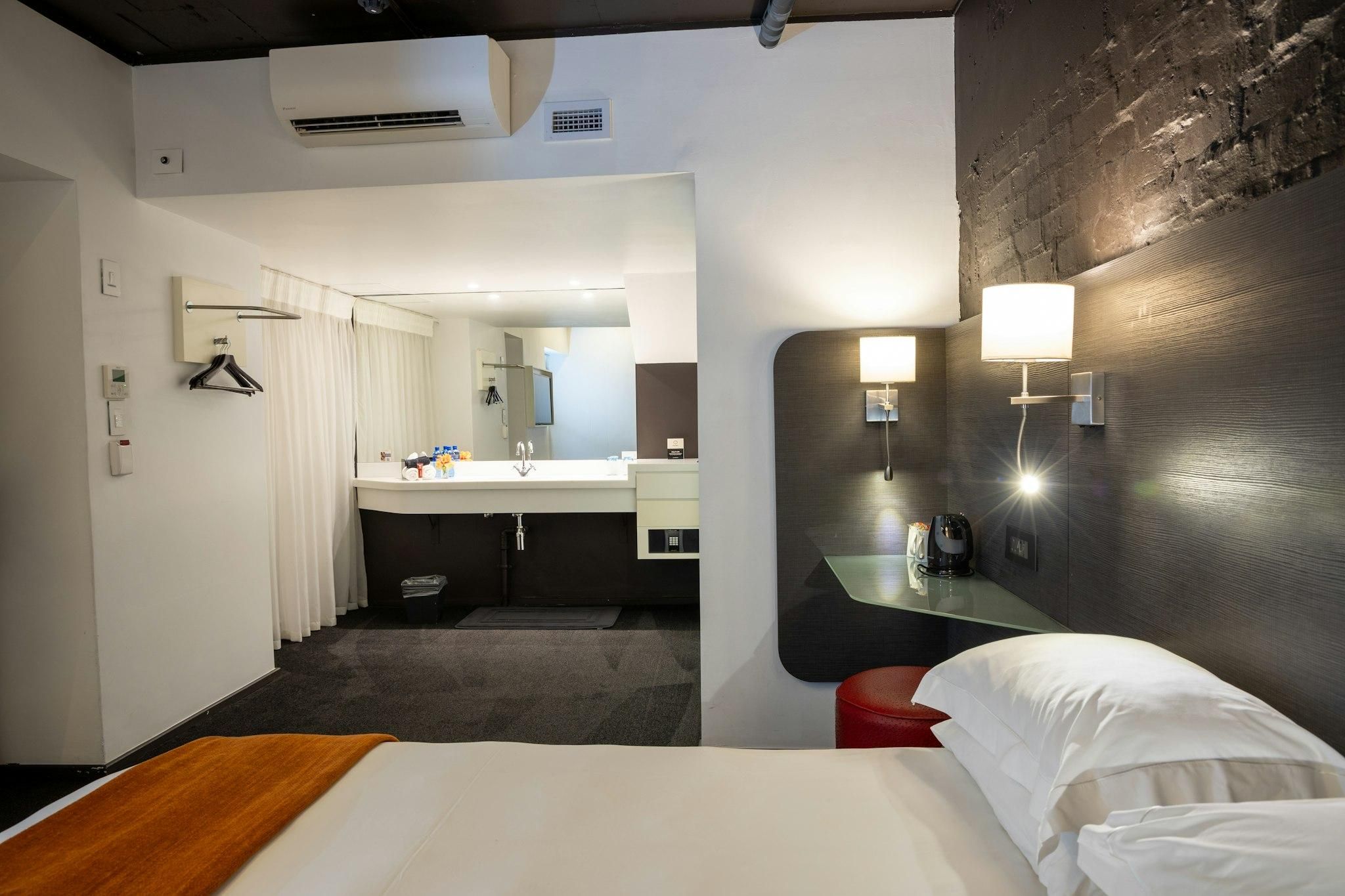 ONOMO Hotel Waterfront Cabin Queen Room