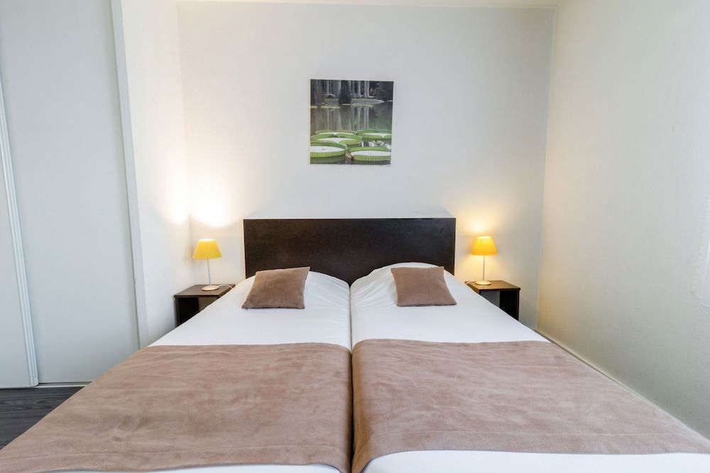 Standard Studio (Twin Beds)