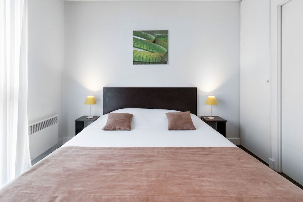 Standard Studio, 1 Queen Bed