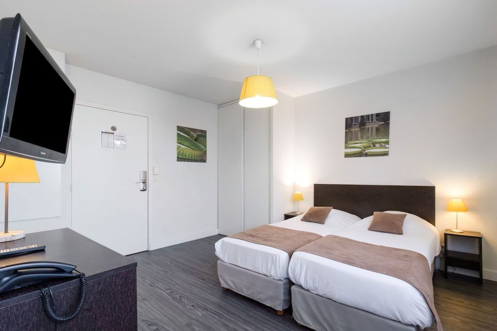 Standard Studio (Twin Beds)